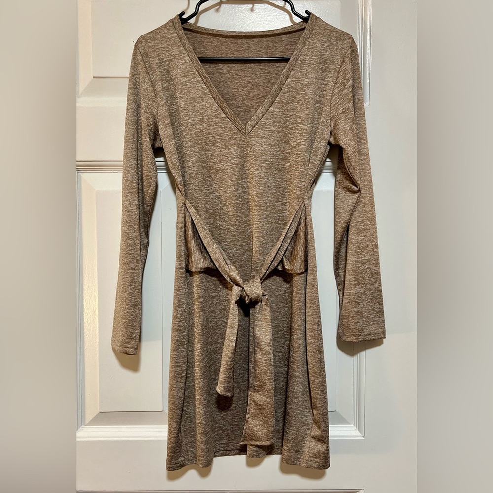 Brown V-Neck Long Sleeve Dress